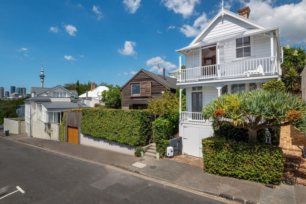 17 Gunson Street, Freemans Bay, Auckland - Carousel 1