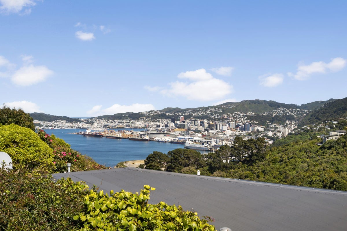 52 Amritsar Street, Khandallah, Wellington - Carousel 1