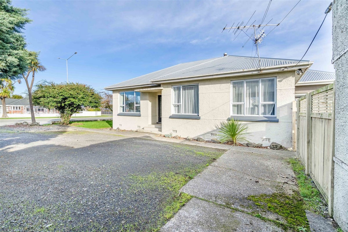 674 Tay Street, Hawthorndale, Invercargill - Carousel 1