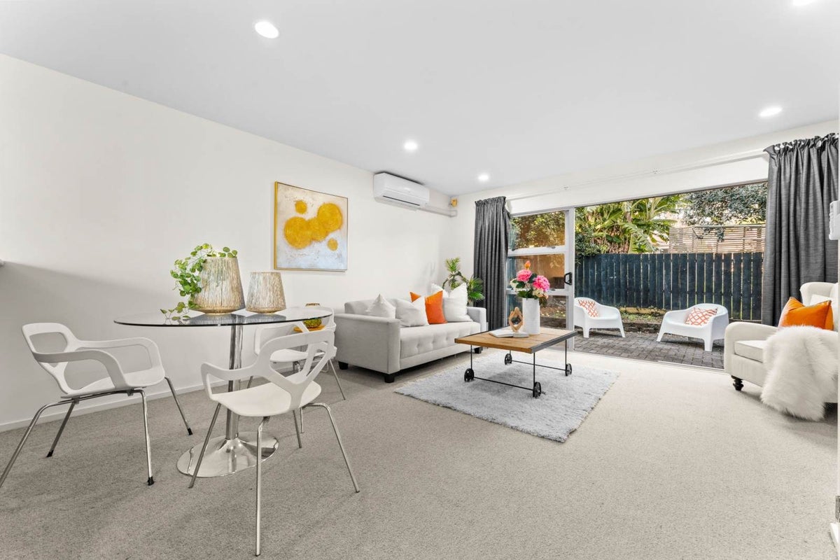 36/218 Captain Springs Road, Te Papapa, Auckland - Carousel 1