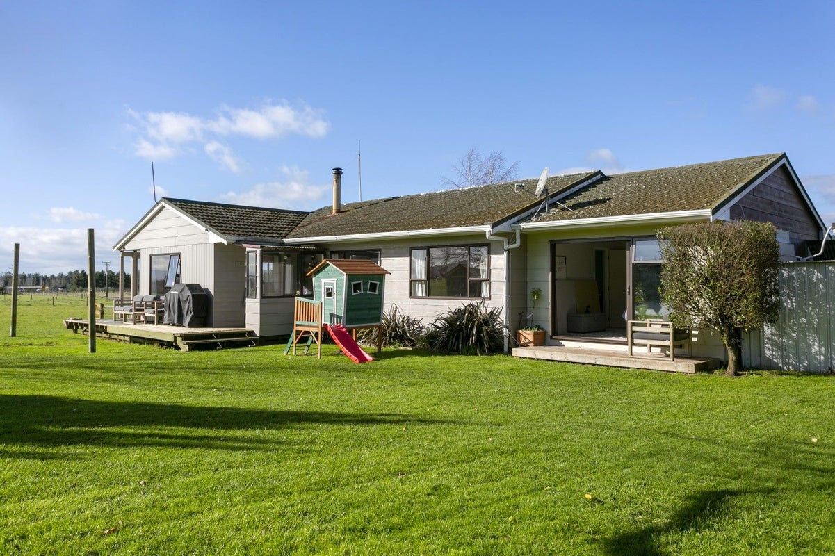 180 White Road, Broadlands, Reporoa - Carousel 1