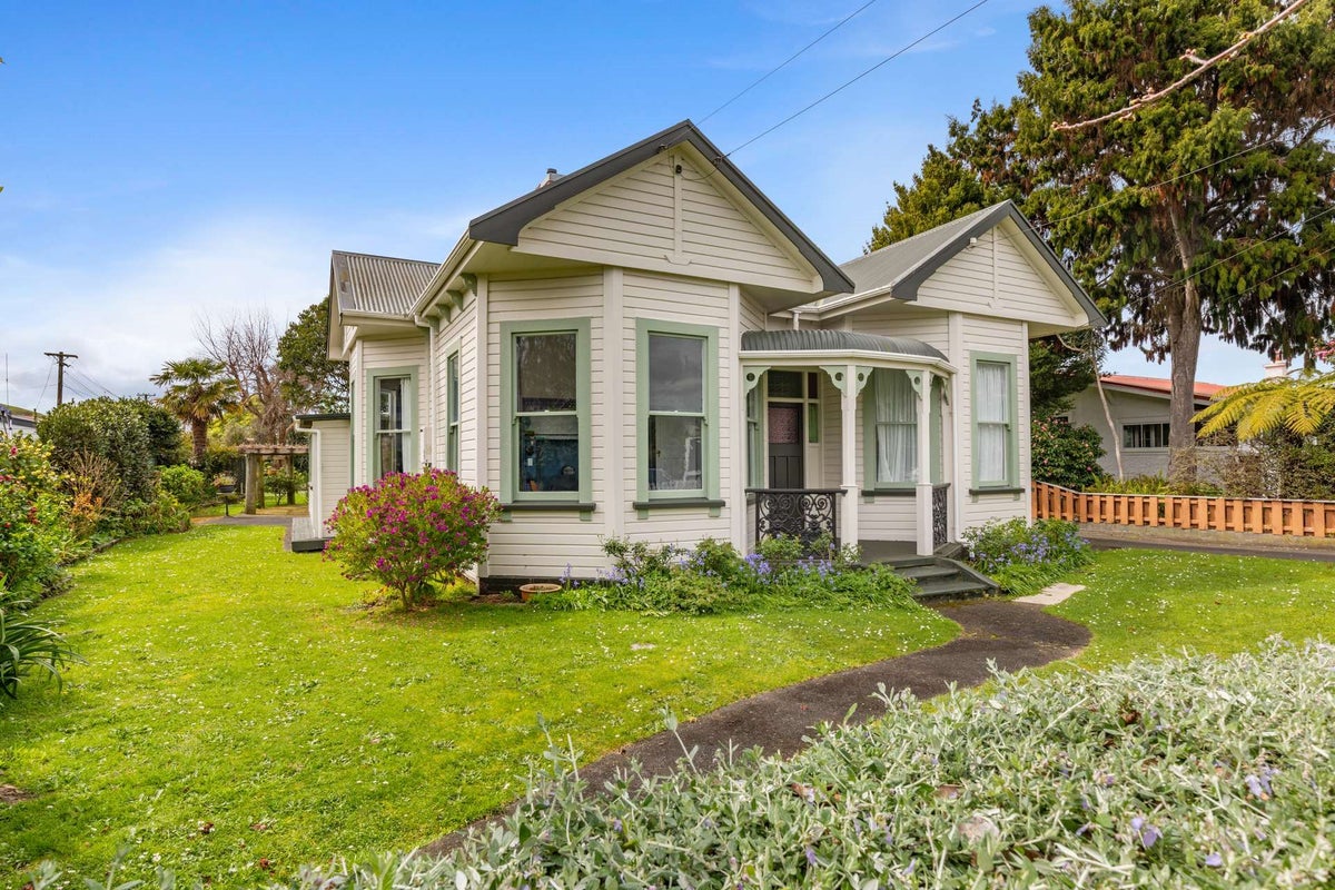 20 Cumbrae Place, Aramoho, Whanganui - Carousel 1