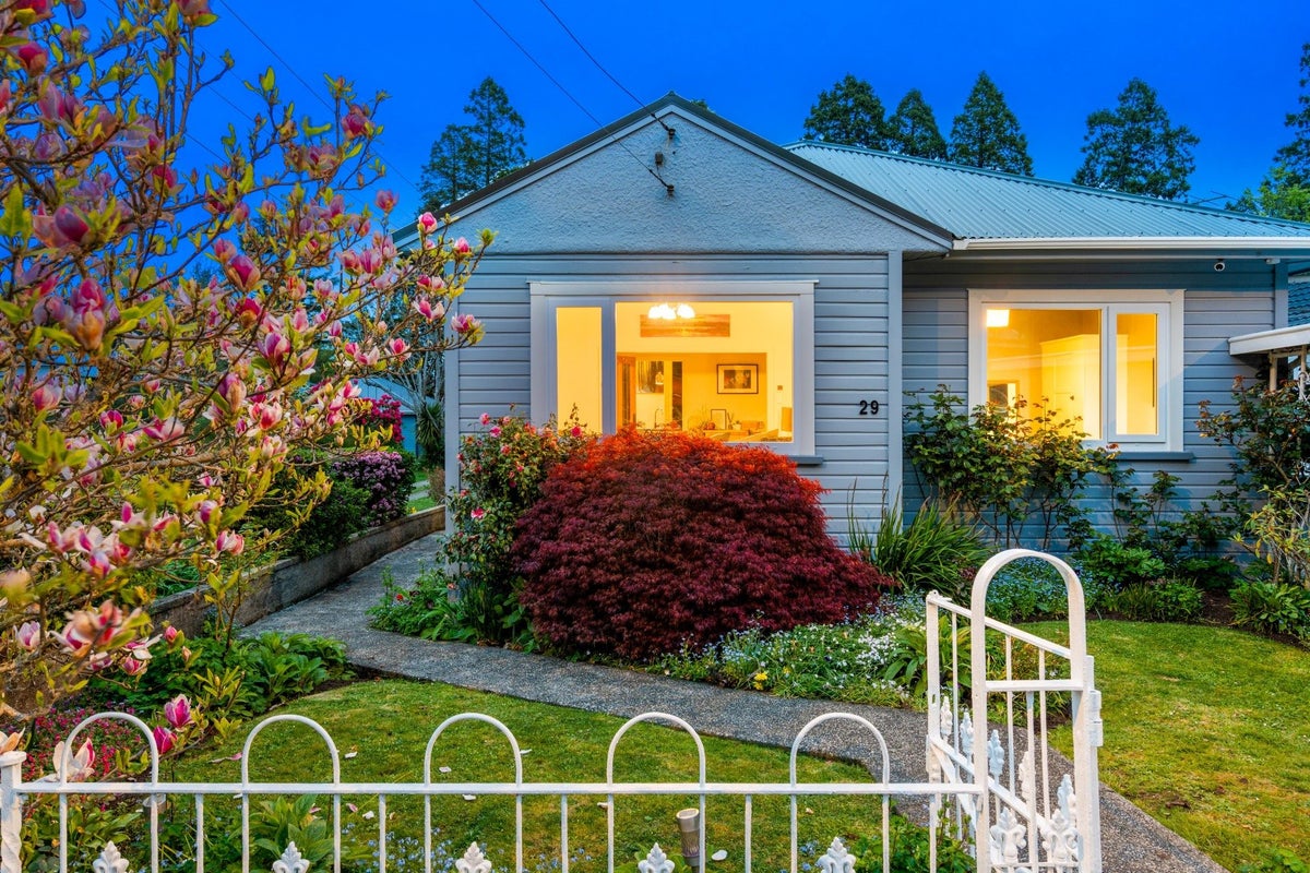 29 Tannadice Street, Normanby, Dunedin - Carousel 1