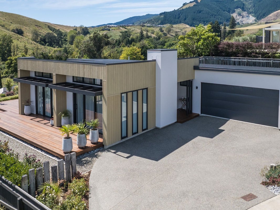 18 Hill Tops Way, Stoke, Nelson - Carousel 1