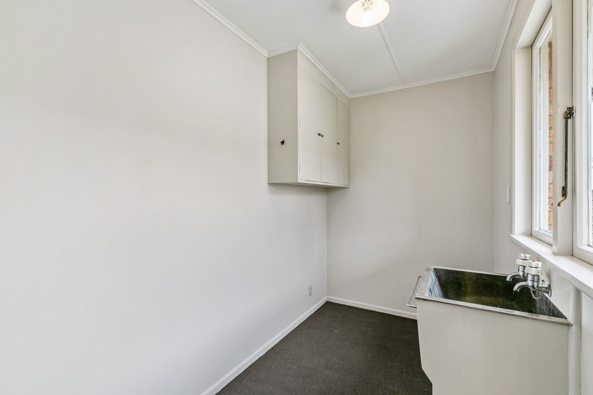 7 Cleveland Street, Bader, Hamilton - Carousel 1