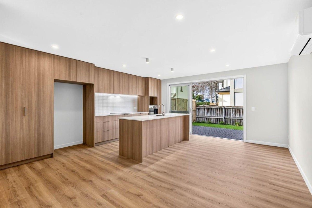 4/1 Teddy Street, Whitiora, Hamilton - Carousel 2