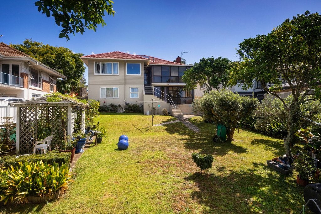 106 Mount Albert Road, Mount Albert, Auckland - Carousel 1