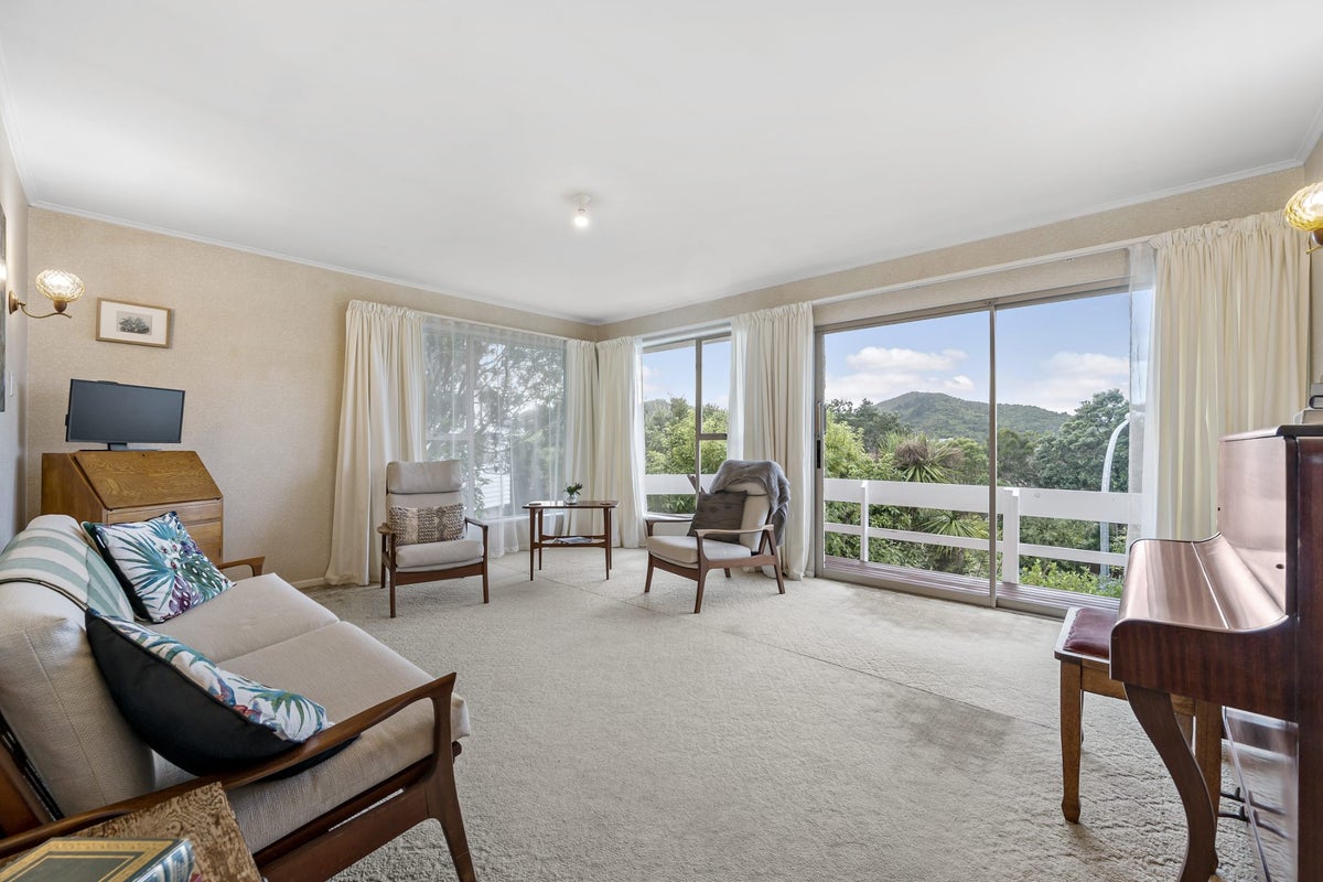 50A Monaghan Avenue, Karori, Wellington - Carousel 2