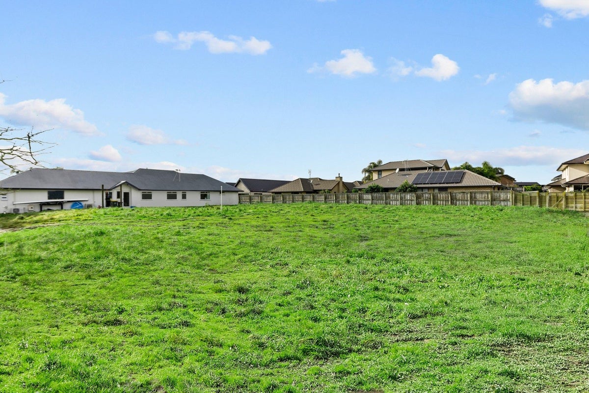 11 Ripple Lane, Flagstaff, Hamilton - Carousel 8