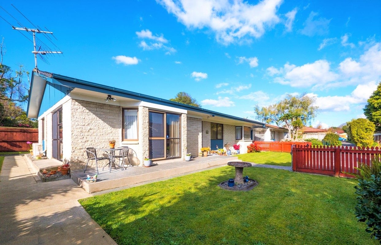 2/6 Ti Nana Crescent, Henderson, Auckland - Carousel 1