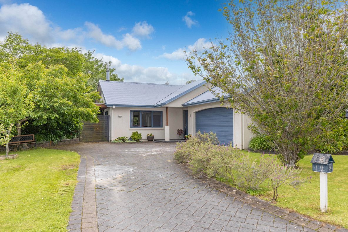 34 Bellona Place, Flagstaff, Hamilton - Carousel 2