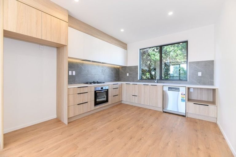 5/11 Sainsbury Road, Mount Albert, Auckland - Carousel 1