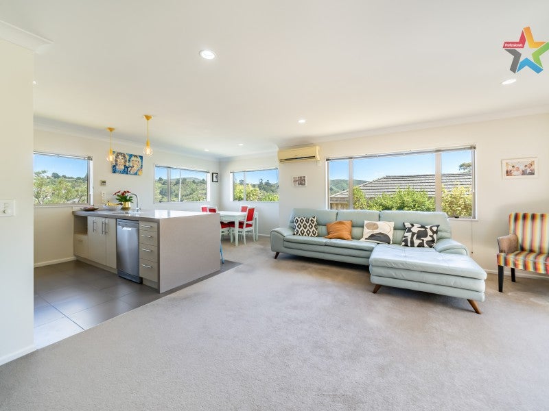 45 Speldhurst Grove, Stokes Valley, Lower Hutt - Carousel 2