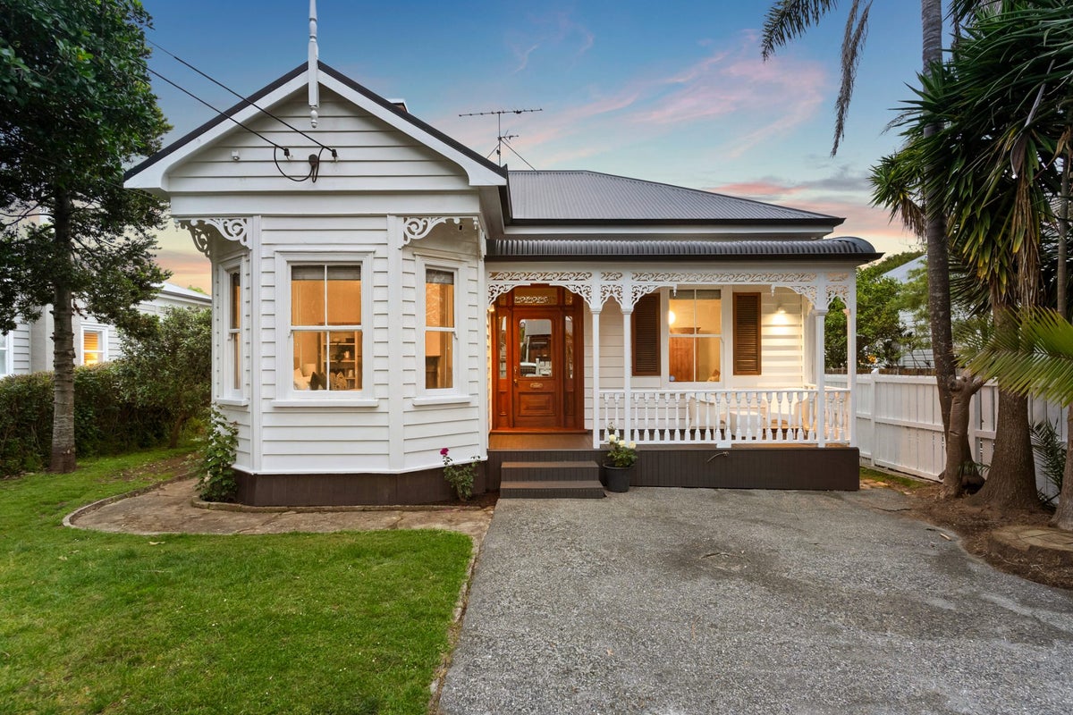 53 Grotto Street, Onehunga, Auckland - Carousel 1