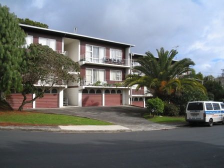 42A Don Croot Street, Morningside, Auckland - Carousel 1