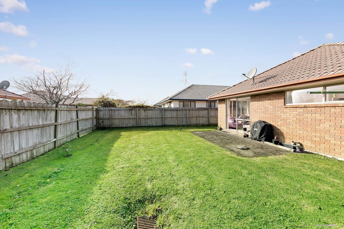 7 Fernbrook Close, Burswood, Auckland - Carousel 2