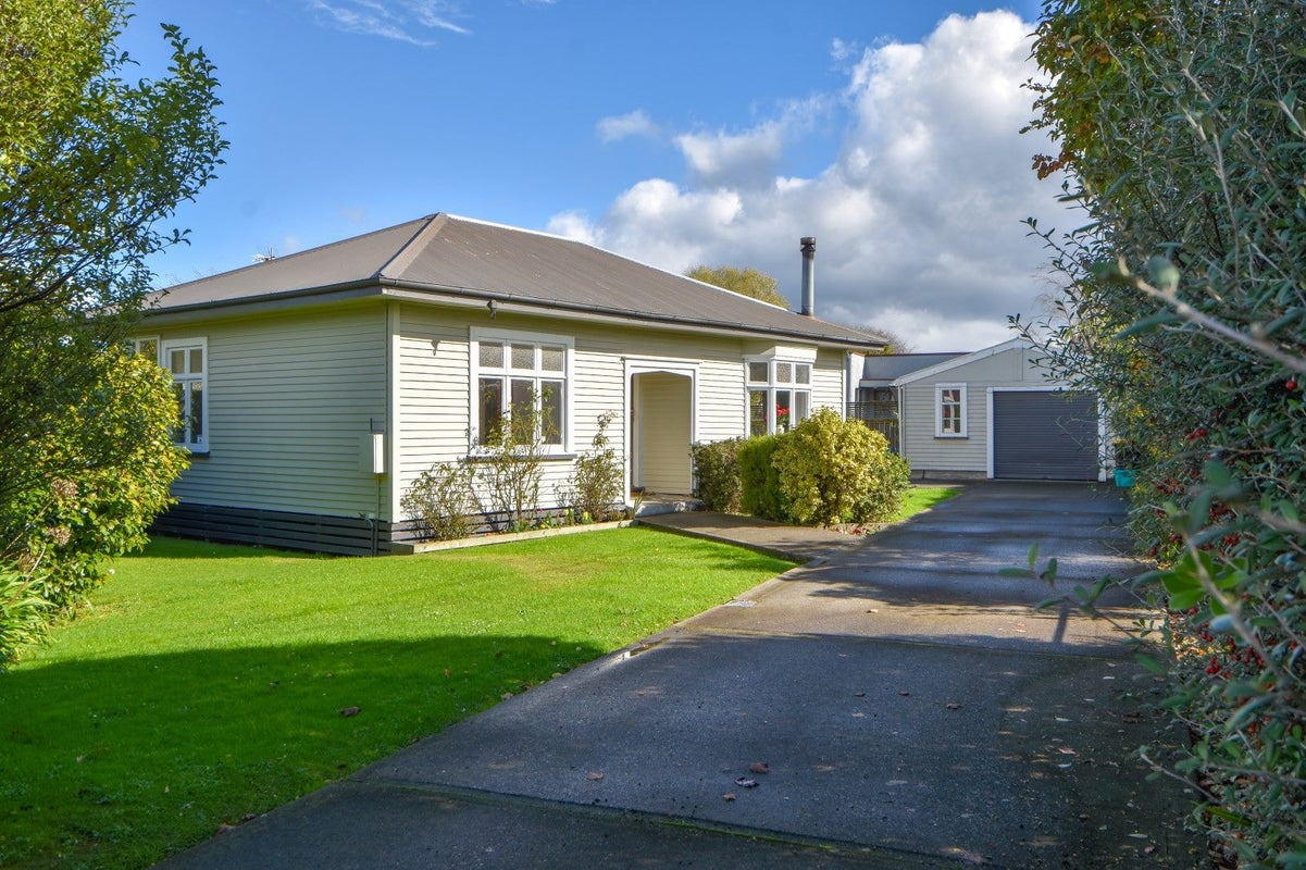 18 French Street, Lansdowne, Masterton - Carousel 1