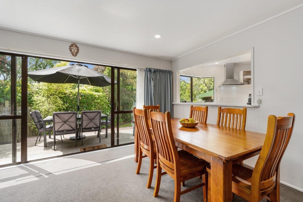 28 Kentucky Way, Awapuni, Palmerston North - Carousel 2