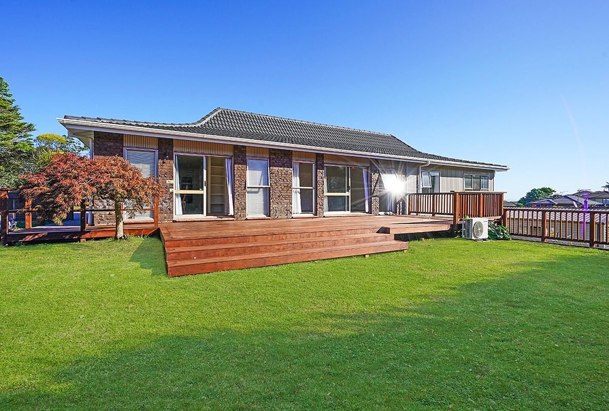 9 Banksia Place, Goodwood Heights, Auckland - Carousel 1