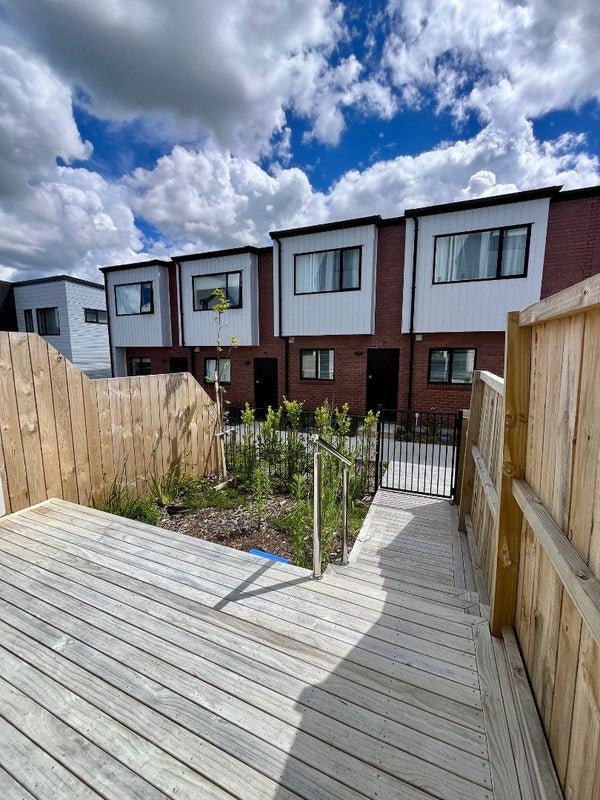 17 Paetai Lane, Te Atatu Peninsula, Auckland - Carousel 2