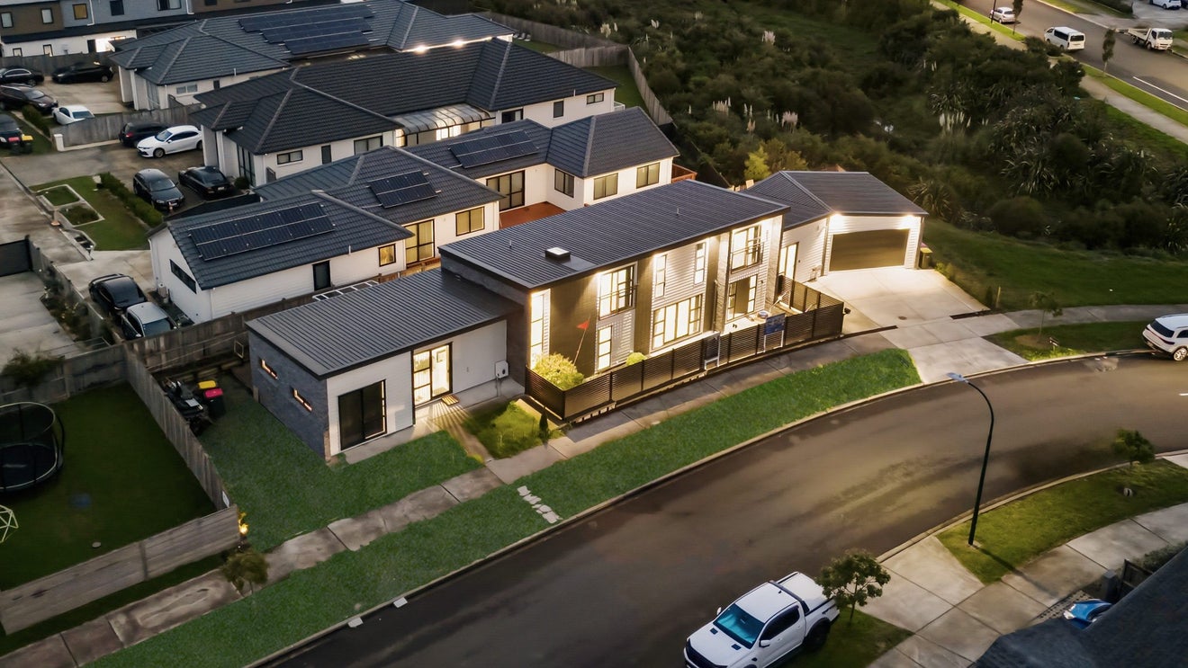 62 Castlebane Drive, Flat Bush, Auckland - Carousel 2
