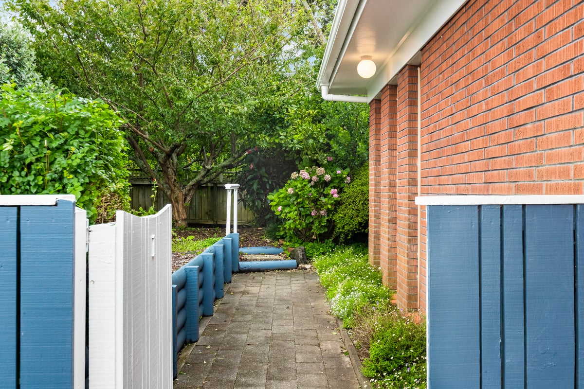 1/56 Elliot Street, Howick, Auckland - Carousel 35