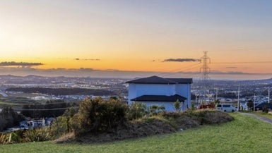 6 Annmarie Avenue, Totara Park, Auckland - Carousel 1