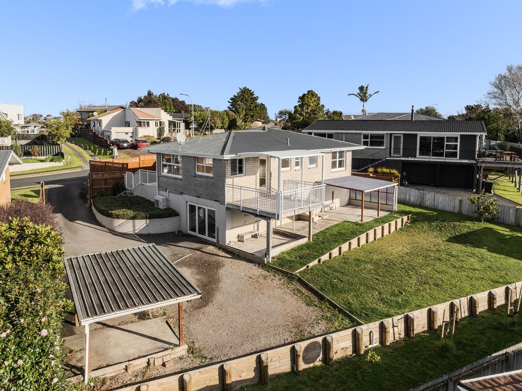 17 Grosmont Terrace, Brookfield, Tauranga - Carousel 1