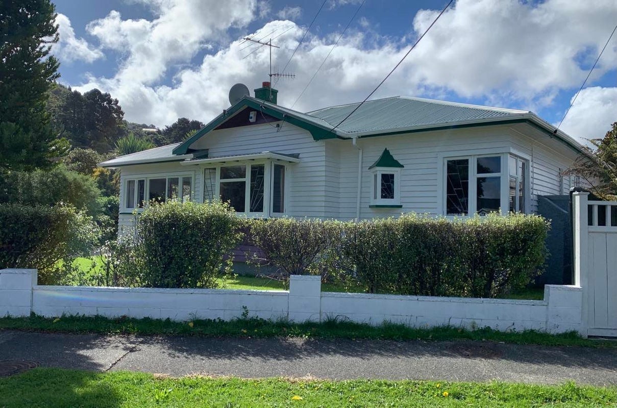 11 Beaumont Avenue, Alicetown, Lower Hutt - Carousel 23
