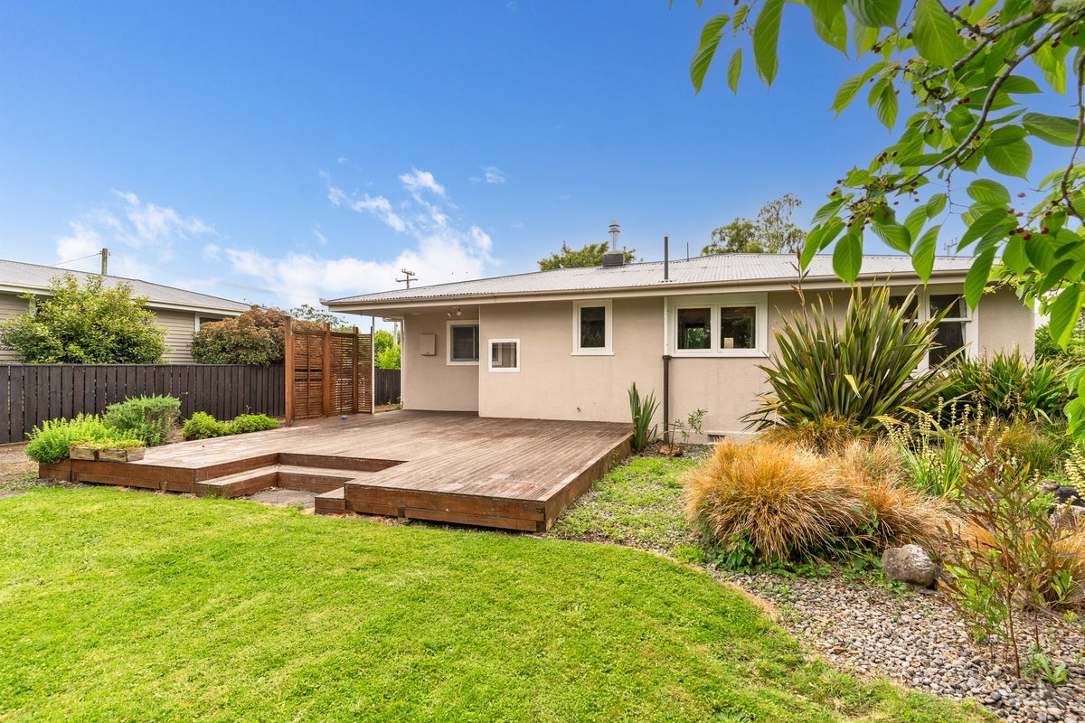1 Bledisloe Street, Solway, Masterton - Carousel 2