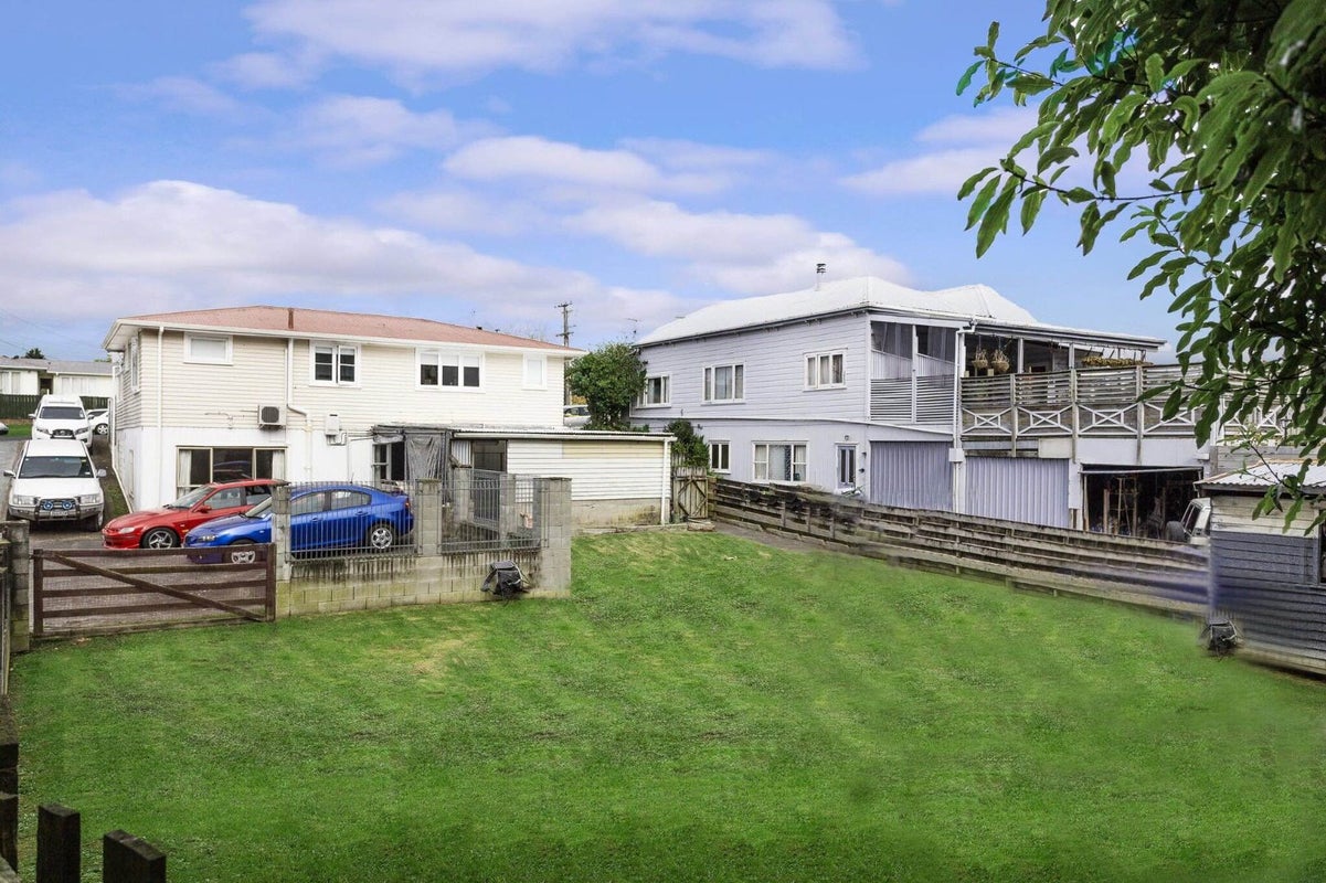 21 Ribblesdale Road, Henderson, Auckland - Carousel 2