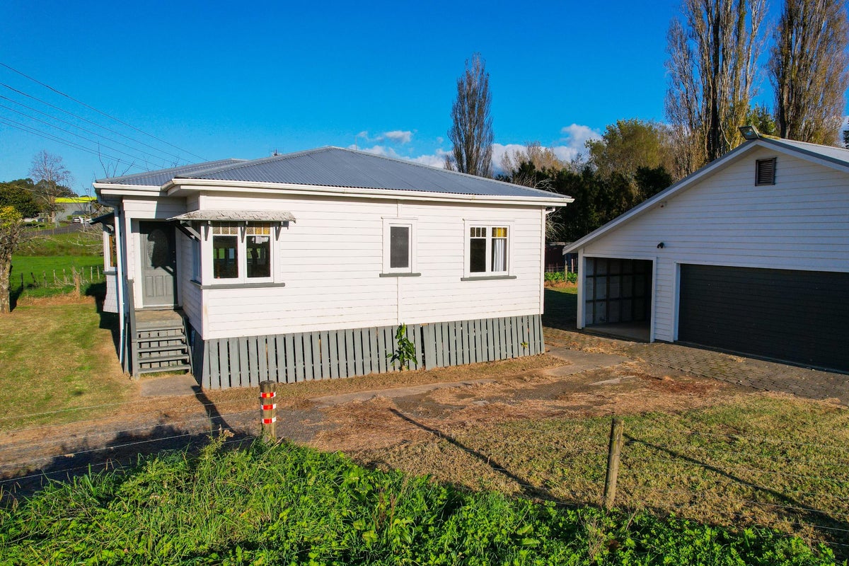 7362 State Highway 2, Paeroa - Carousel 26