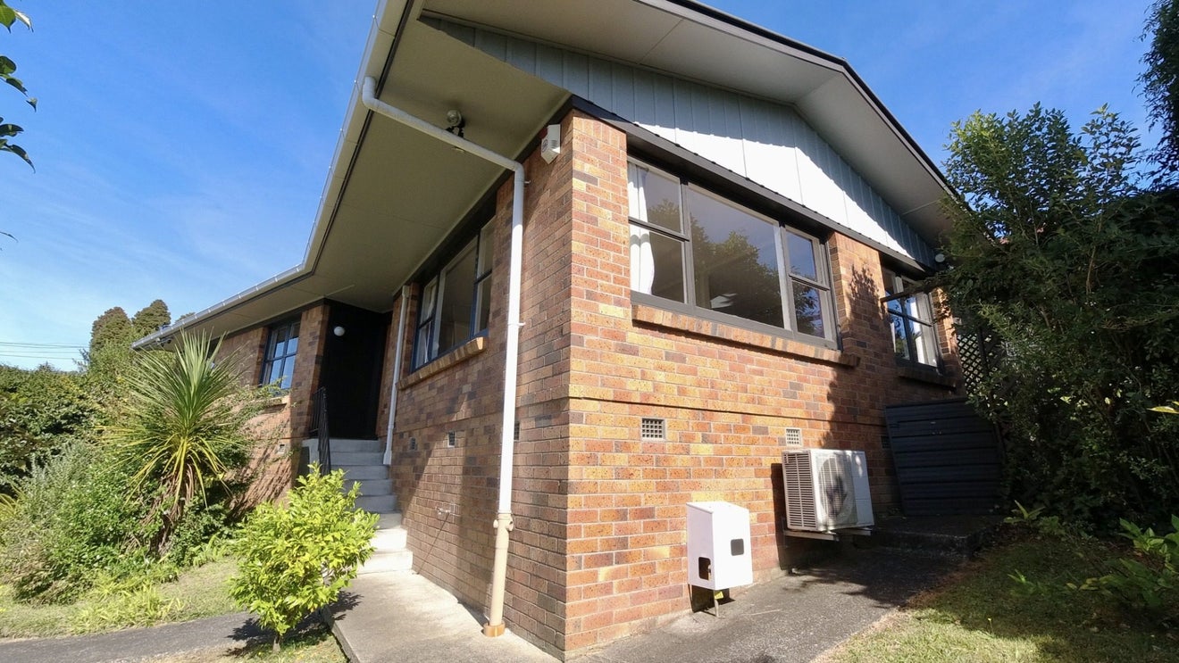 10 Mahoe Street, Melville, Hamilton - Carousel 2