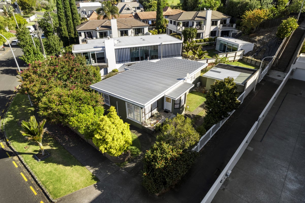 31 The Parade, St Heliers, Auckland - Carousel 2