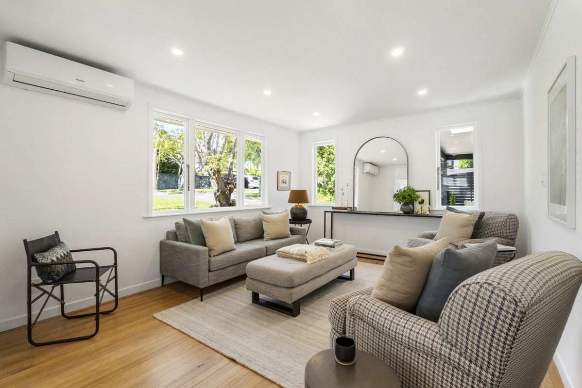 10 Park Avenue, Northcote, Auckland - Carousel 2
