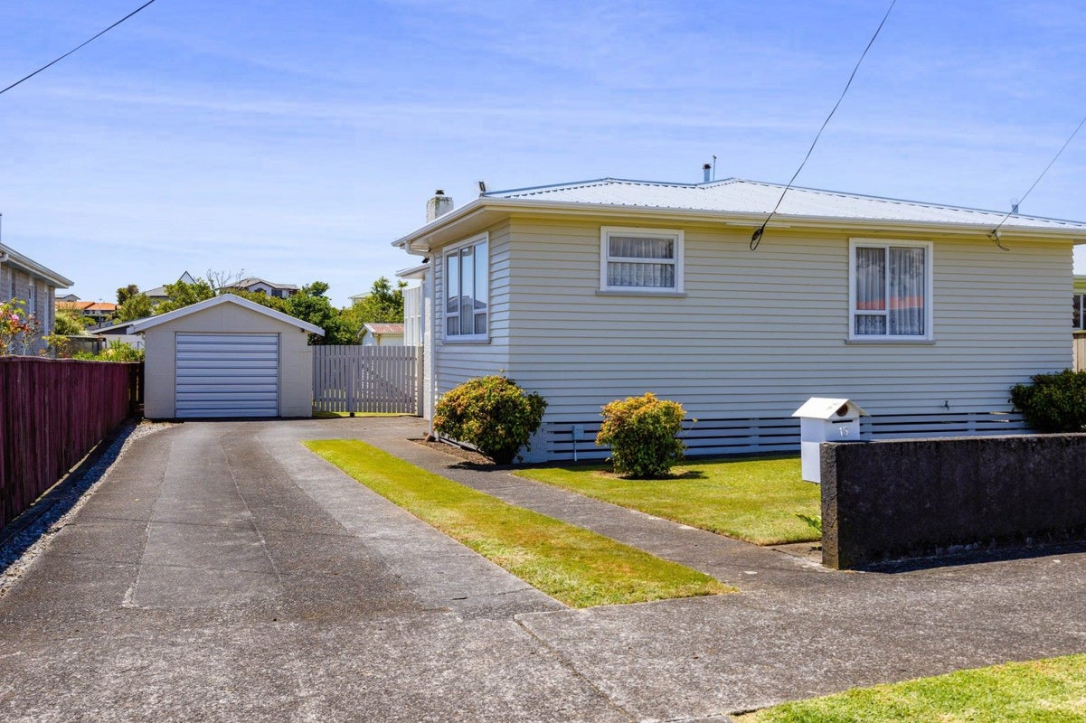 13 Turakina Street, Merrilands, New Plymouth - Carousel 1