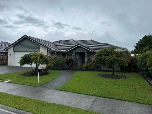 17 Saltwood Lane, Bethlehem, Tauranga - Carousel 1