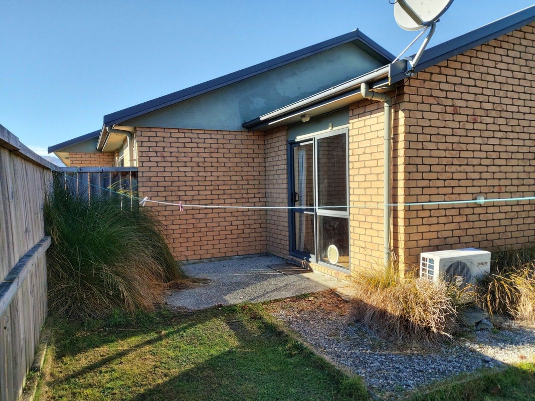 28 Onslow Road, Lake Hayes, Queenstown - Carousel 1