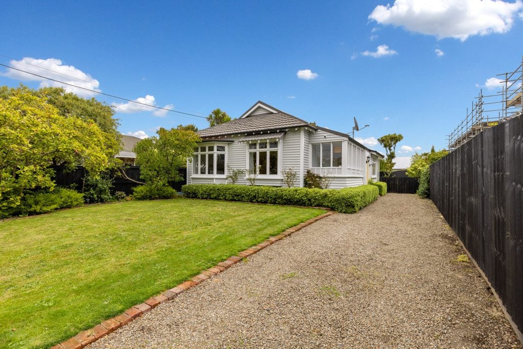 35 Woodville Street, Edgeware, Christchurch - Carousel 2