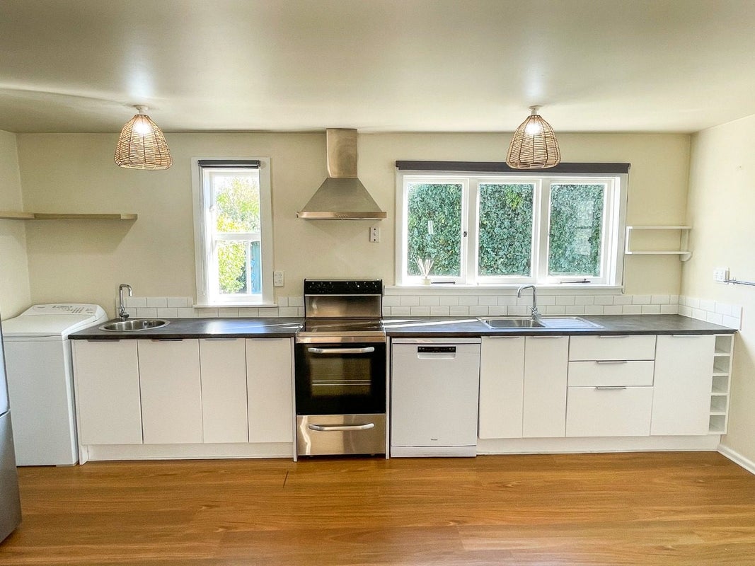 7 Celia Street, Redcliffs, Christchurch - Carousel 2