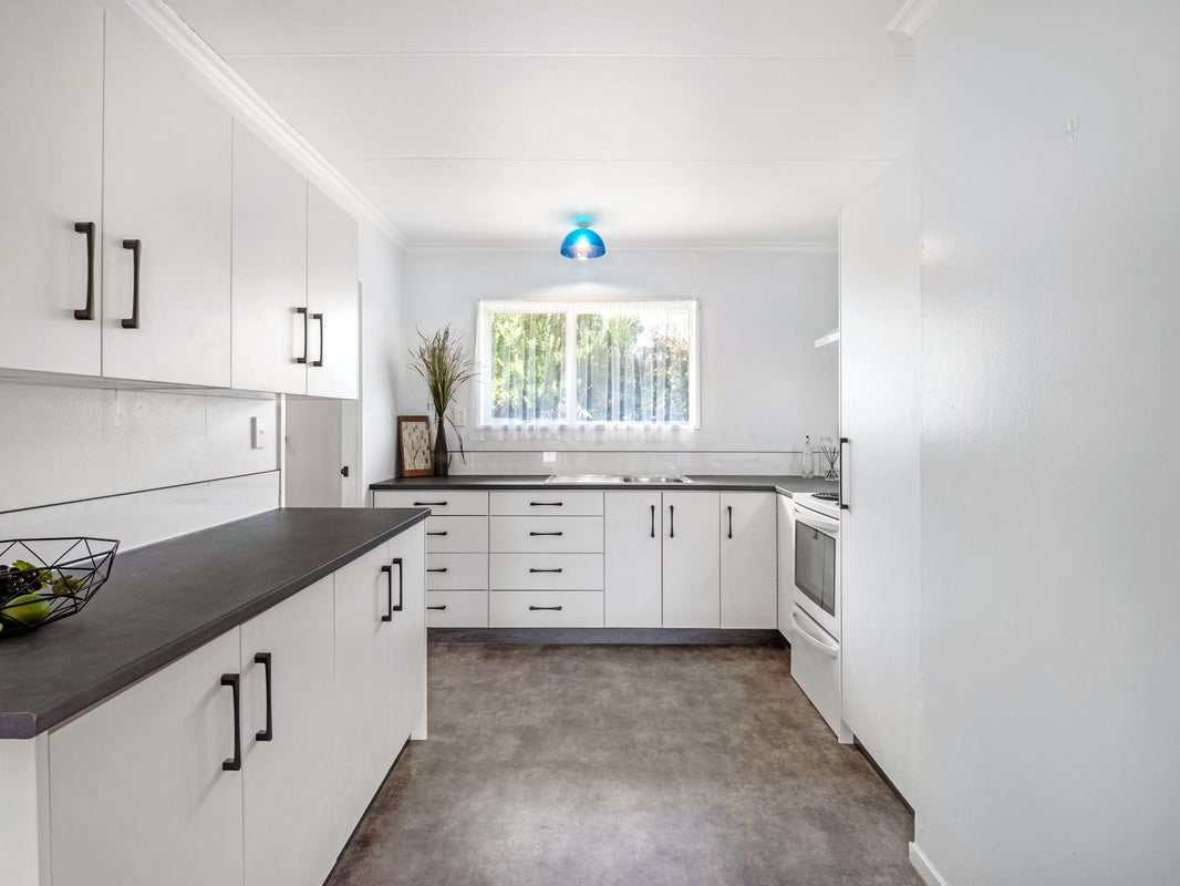1A Saunders Place, Gonville, Whanganui - Carousel 2