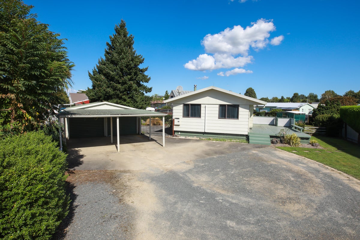 50 Southey Street, Leamington, Cambridge - Carousel 24