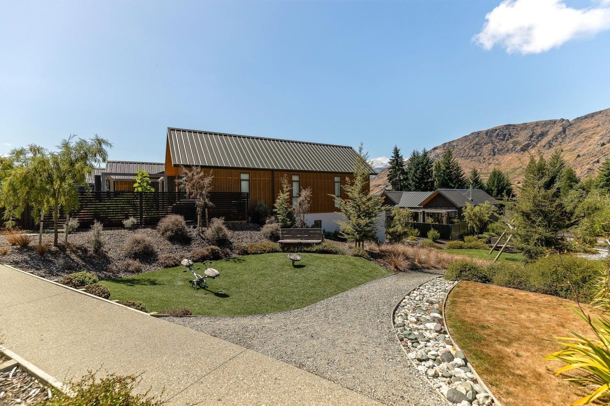 24/10 George Bullen Lane, Arthurs Point, Queenstown - Carousel 23