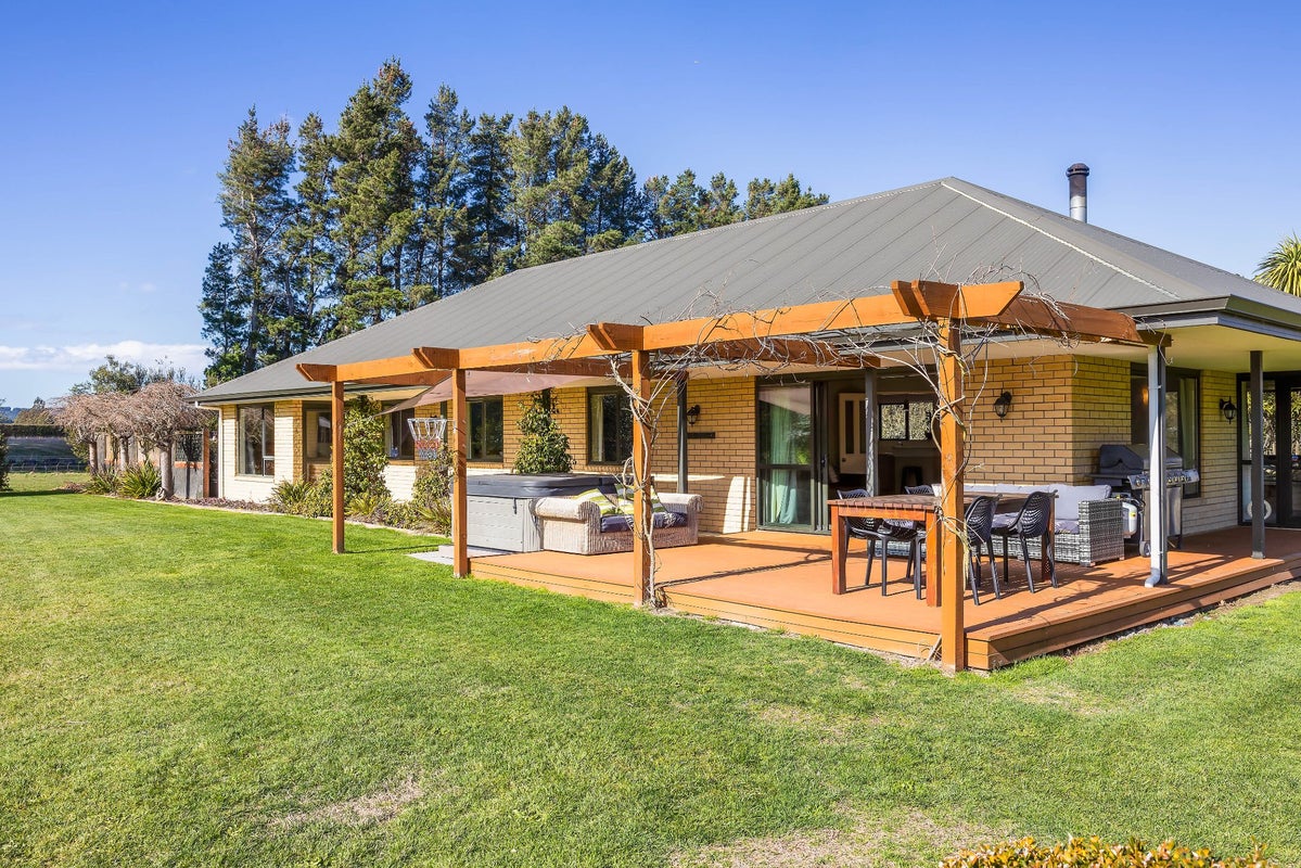 122 Yaxleys Road, Loburn, Rangiora - Carousel 1