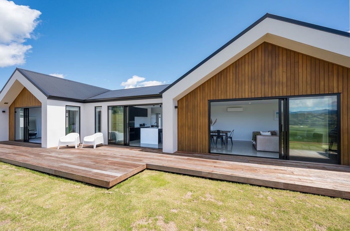 45 Katania Heights, Brightwater, Brightwater - Carousel 1