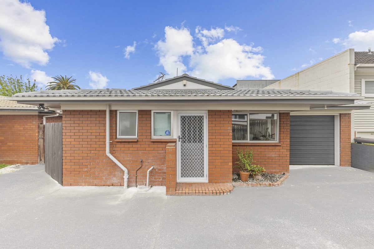 2/15 East Street, Papakura, Auckland - Carousel 8