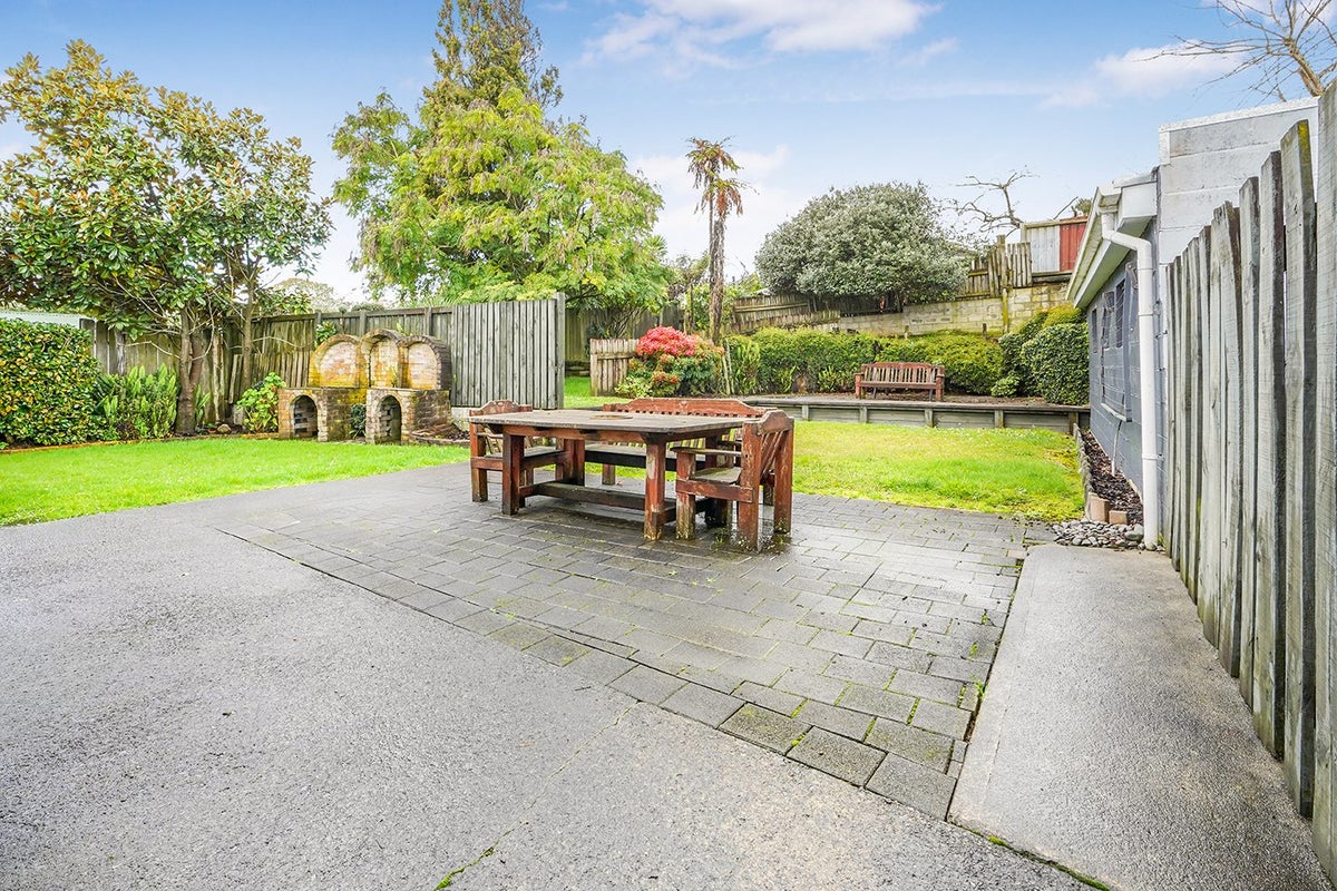 21 Manapouri Place, Glenview, Hamilton - Carousel 20