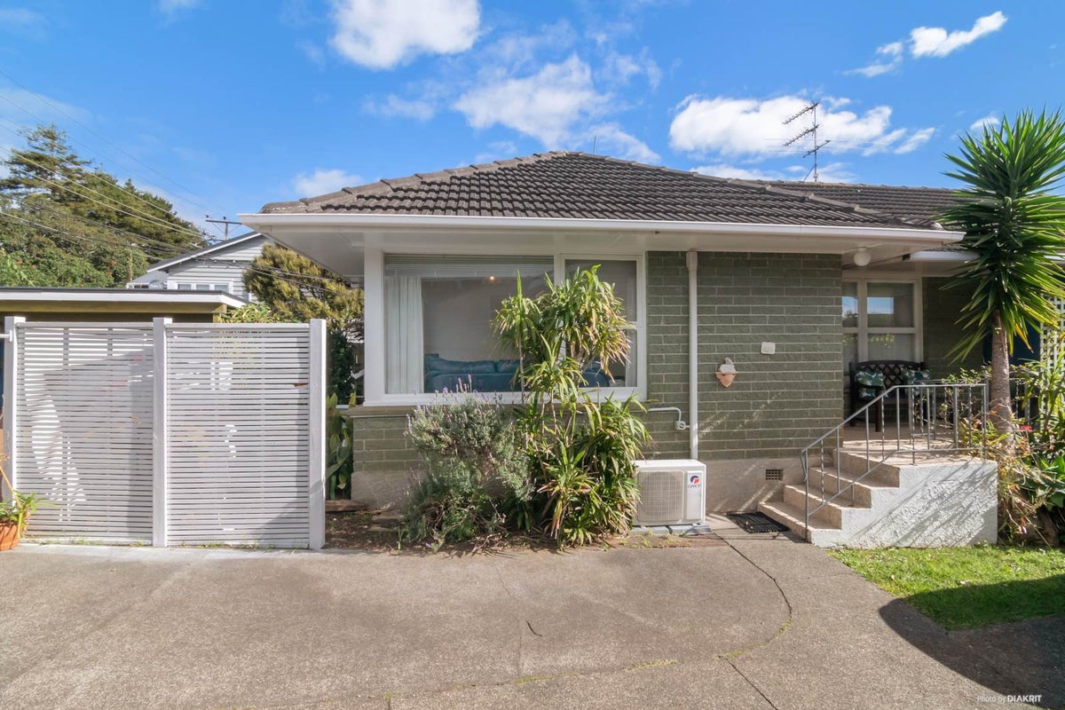 1/59 Shakespeare Road, Milford, Auckland - Carousel 2