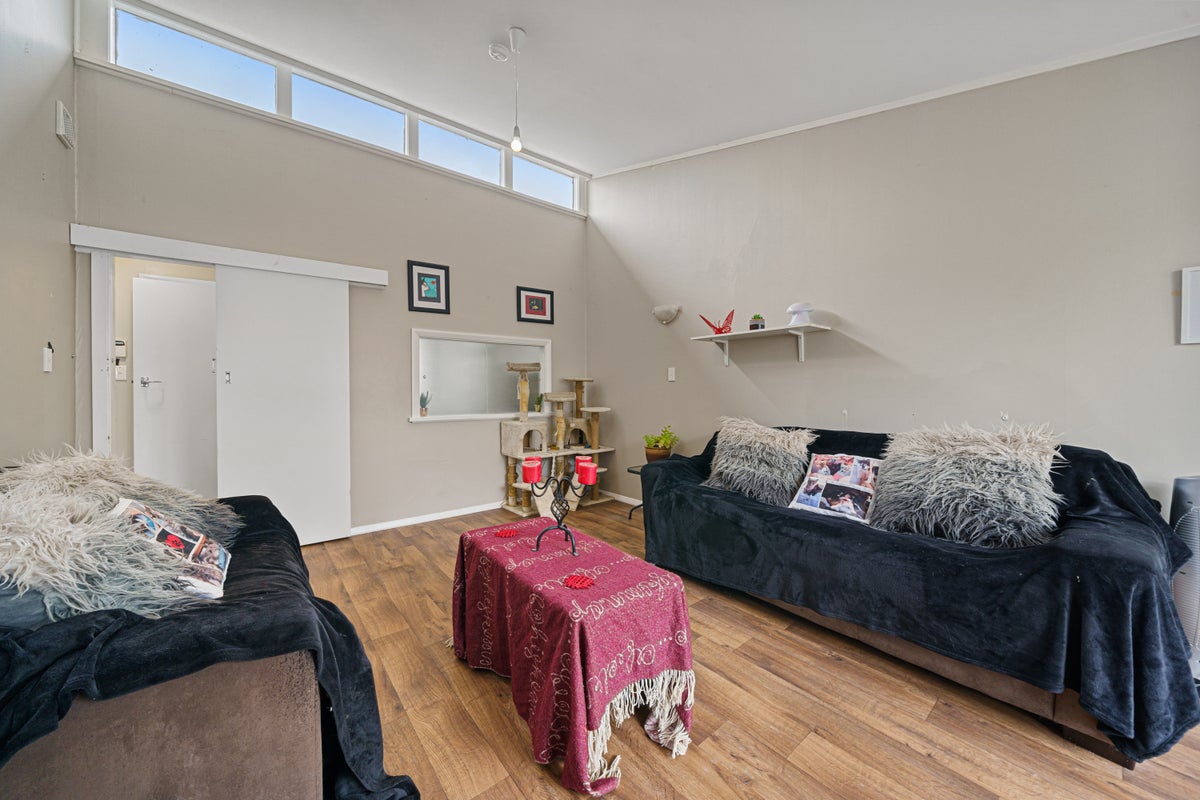 2/55 Wilford Street, Wallaceville, Upper Hutt - Carousel 1