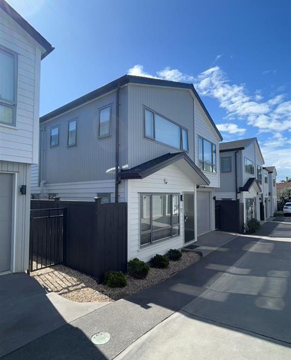 3 Waihanga Way, Bucklands Beach, Auckland - Carousel 1